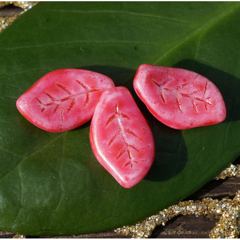 Lesklé Zlaté Valentine Pink Glass Leaf Korálky české Listu Korálky Růžové List Korálek Vyřezávané List Korálky Růžové List