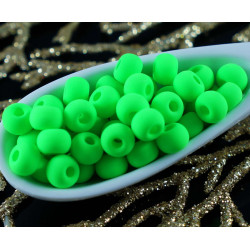 Zploštělé korálky z českého skla kulaté, matné, zelené, neon UV active Halloween velikost 5 mm x 4 mm 20 kusů