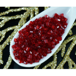 20g Ruby Red českého Skla 2Cuts Hexagon Trubice rokajl PRECIOSA Perly Rocaille Distanční 1, 5 mm