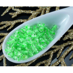 NOVÝ POVRCH 10g UV Aktivní Crystal Neon Green Lined Matubo 8/0 české Sklo Velký Otvor Korálky