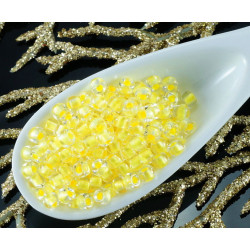 NOVÝ POVRCH 10g UV Aktivní Crystal Neon Yellow Lined Matubo 8/0 české Sklo Velký Otvor Korálky