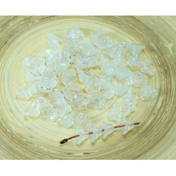 Drobné korálky z českého skla ve tvaru zvonečku-kytičky, průhledné, rozměry 7 mm x 5 mm, 40 kusů