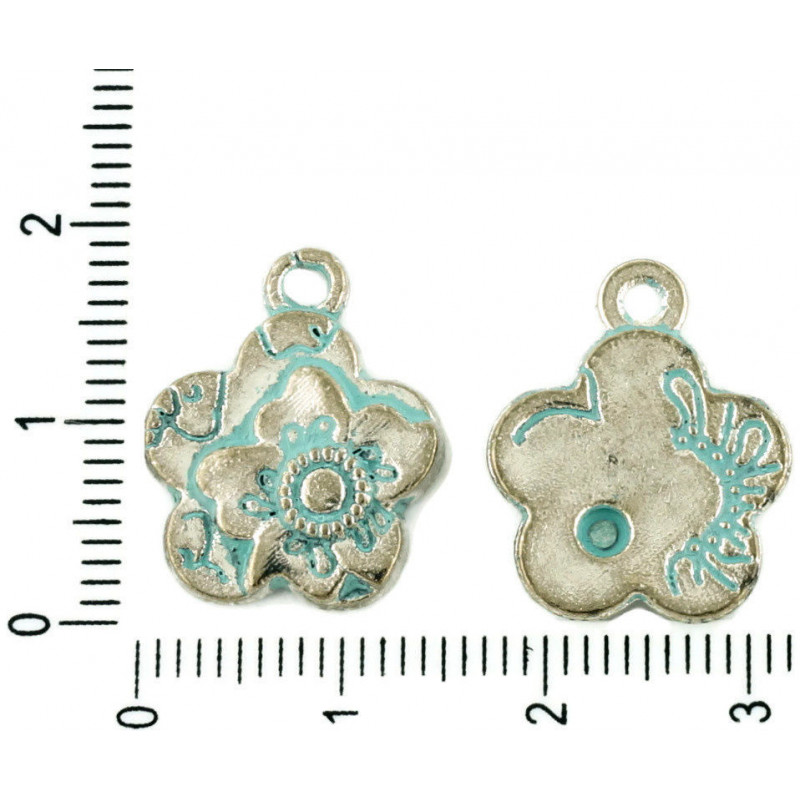 Kovový přívěsek ve tvaru květiny stříbrný starožitný vzhled patina oboustranný, rozměry 15 mm x 18 mm 6 kusů