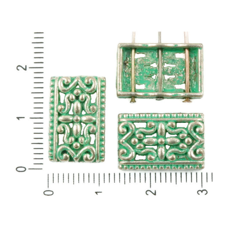 Hranaté obdélníkové korálky se třemi dírkami stříbrný vzhled patina květinový motiv slider rozměry 11mm x 17mm 8 ks