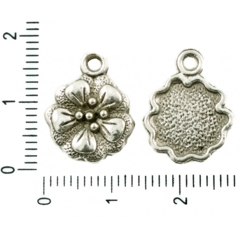 Kovový přívěsek ve tvaru květiny stříbrný starožitný vzhled oboustranný, rozměry 13 mm x 17 mm 8 kusů