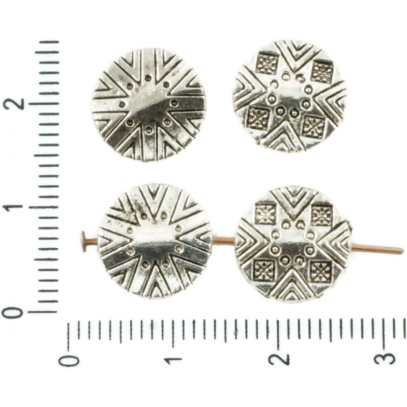 Kovové kulaté korálky ploché, čočka oboustranné, stříbrný starožitný vzhled aztécký vzor zářezy rozměry 11mm 12 kusů