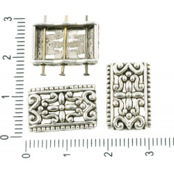 Hranaté obdélníkové korálky se třemi otvory stříbrný starožitný vzhled květinový motiv rozměry 11 mm x 17 mm 8 kusů