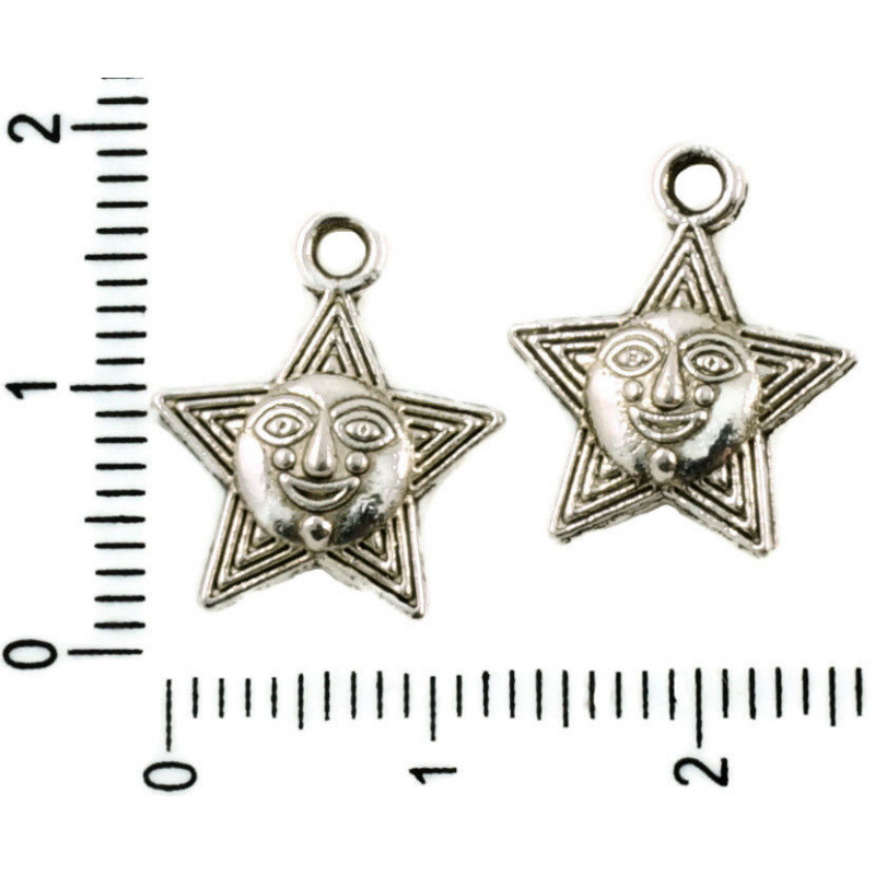 Kovový přívěsek ve tvaru hvězdy starožitný stříbrný vzhled oboustranný, rozměry 13 mm x 16 mm 10 kusů