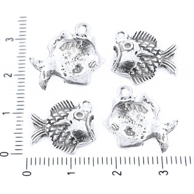 Kovový přívěsek ve tvaru ryby starožitný stříbrný vzhled rozměry 15 mm očko 2 mm 6 kusů