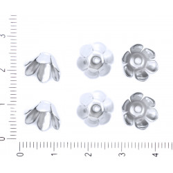 Kovové postříbřené kaplíky na korálky ukončení náramků, řetízků, rozměry 12 mm x 5 mm dírka 2 mm 40 kusů