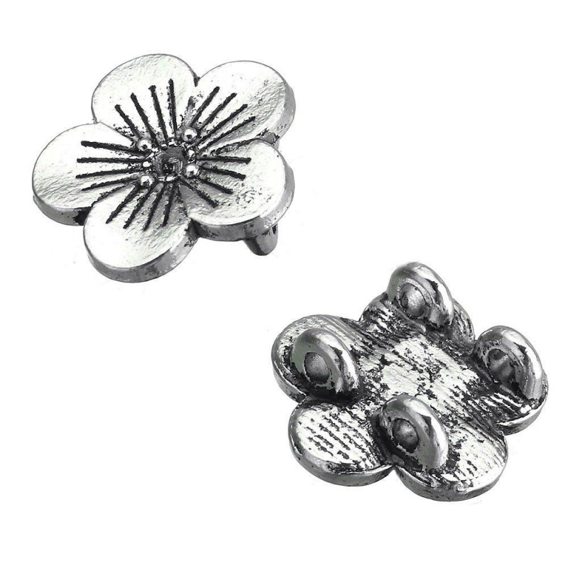 Kovový konektor ve tvaru kytičky stříbrný starožitný vzhled rozměry 14 mm x 13 mm x 4 mm dírka 1mm 8 kusů