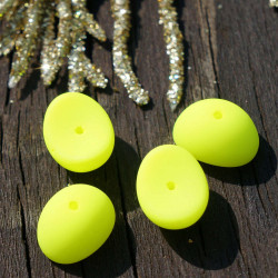 Korálky z českého skla oválné, vypouklé, neon UV active žluté, rozměry 11 mm x 6 mm 10 kusů