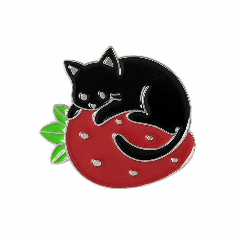 Pin Brože Strawberry Fruit Cat Black & Red smalt 3cm x 2.8 cm 1 kus SH013617