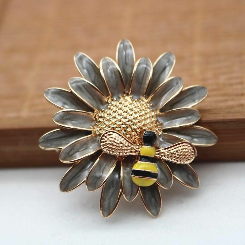 Pin Brože Daisy Flower Bee x 1 kus