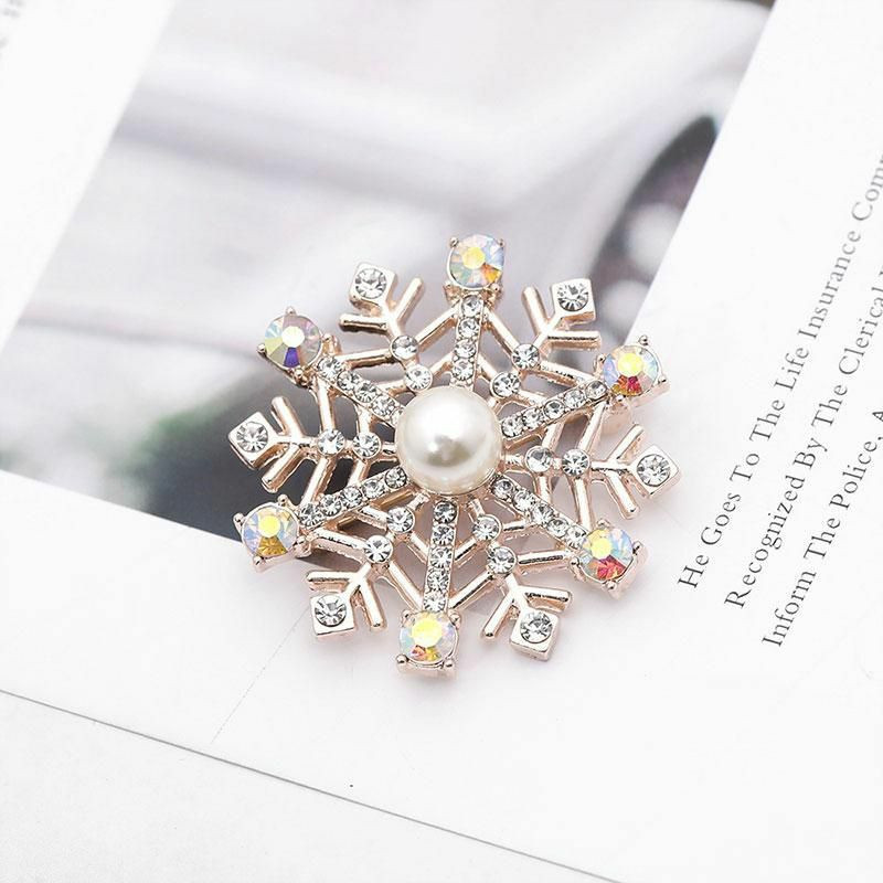 Pin Brože Vánoční sněhová vločka Rose Gold White imitace Pearl Clear drahokamu 4.1 cm x 4.1 cm 1 kus