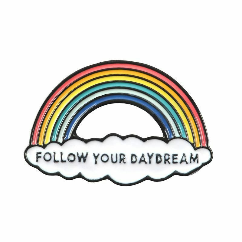 Pin Brože Rainbow Cloud zpráva "Follow Your Dreams" Multicolor 38mm x 25mm 1 kus