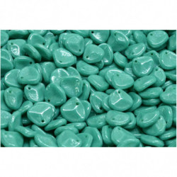 50 ks Opaque Turquoise Luster Petal české skleněné vločky 8mm x 7mm