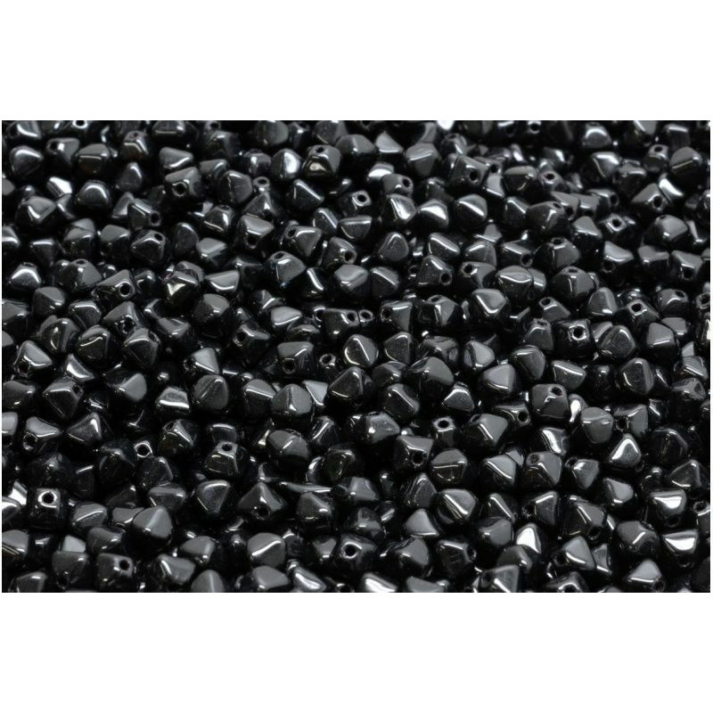 100 ks Opaque Jet Black Becone Beads české skleněné perly 4mm