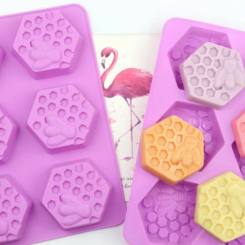 1ks Kraftika 3d Silicone Food Grade 6 Bee Honeycomb Mold Cavity Trays Pro Mýdlo Svíčky Aromaterapie Jelly Čokoláda Candy Dog